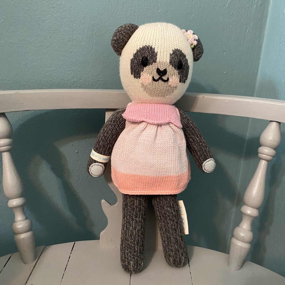 Cuddle + kind panda 🐼